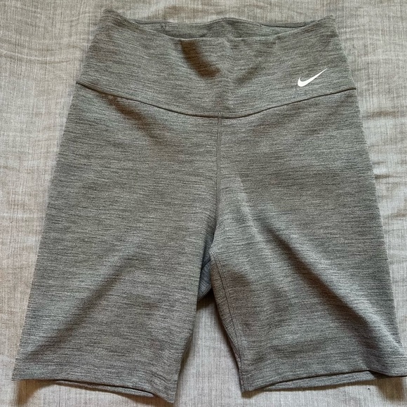 Nike Pants - nwot women’s nike dri-fit training shorts